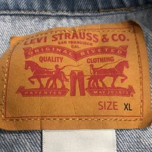 ⬇️⭐️ Levi Jean Jacket